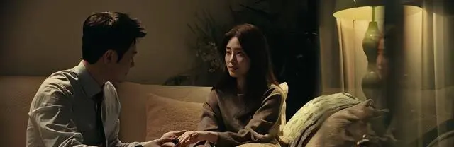 《爱情没有神话》周媚与贝律师情感线揭示原生家庭创伤影响 | 现场图